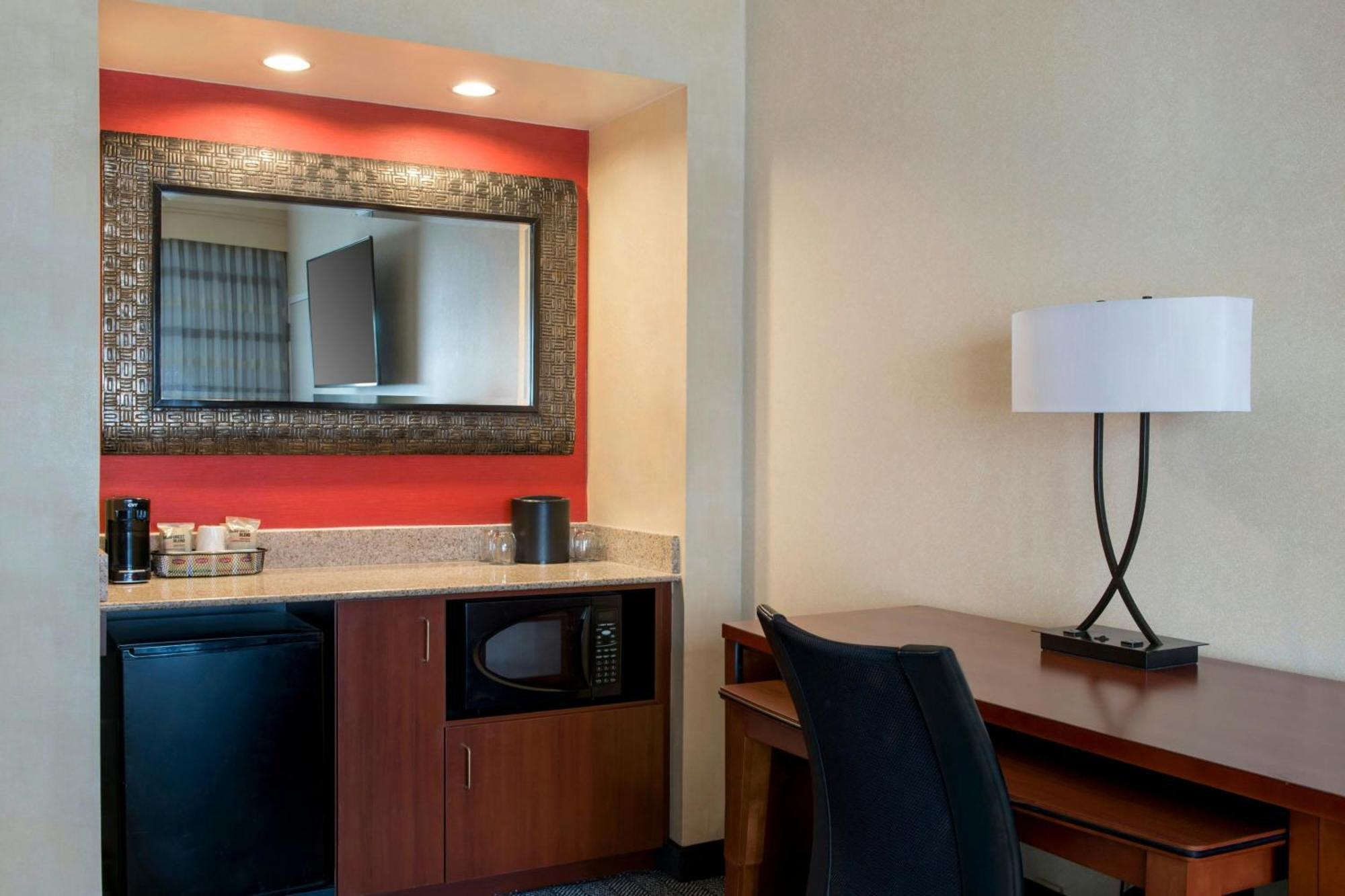 Hotel Courtyard By Marriott Mt. Laurel Mount Laurel